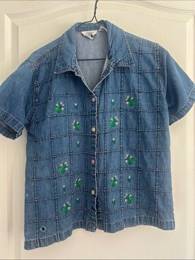 Vintage 90’s Denim Button-Down grid Shirt Floral Embroidery distressed medium